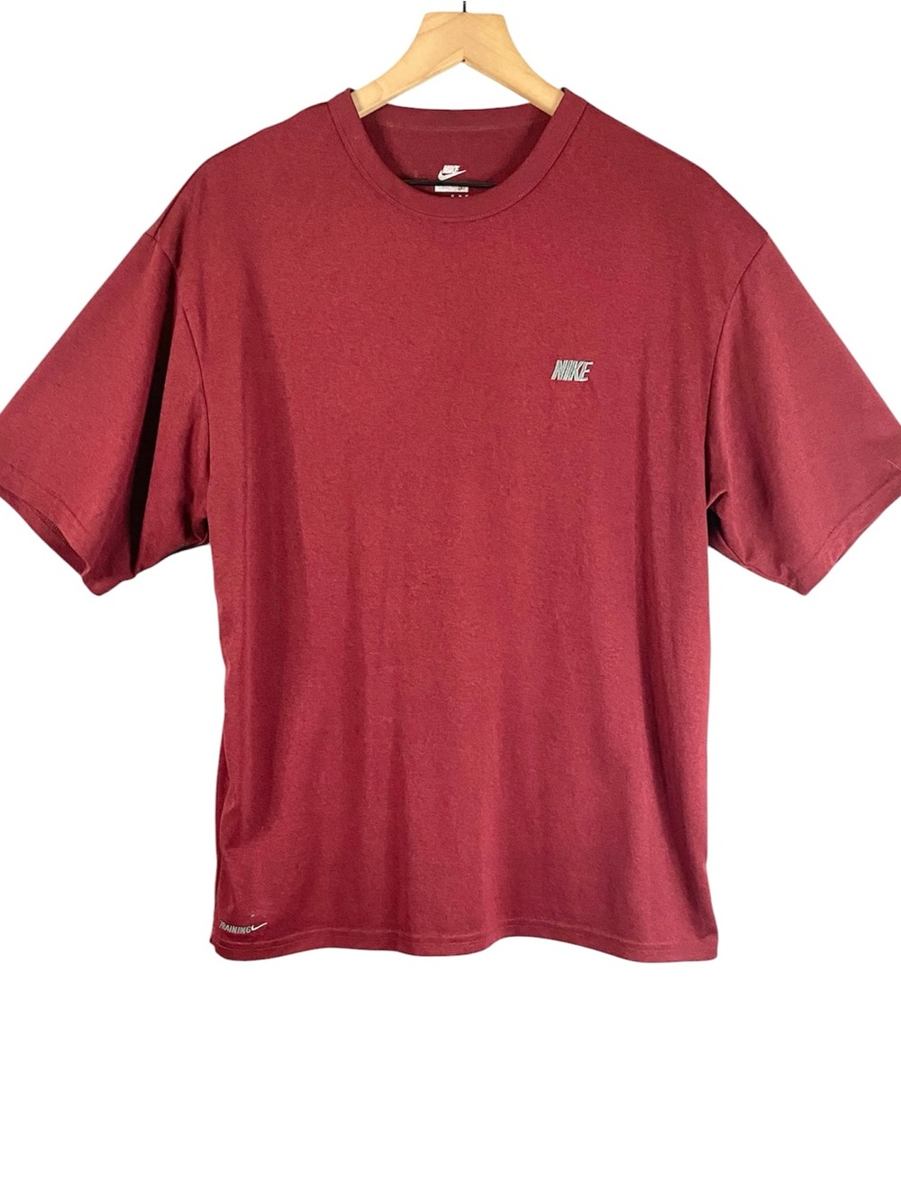 Men’s Nike Short Sleeve Training Athletic Crewneck Tee in Burgundy Size Medium
